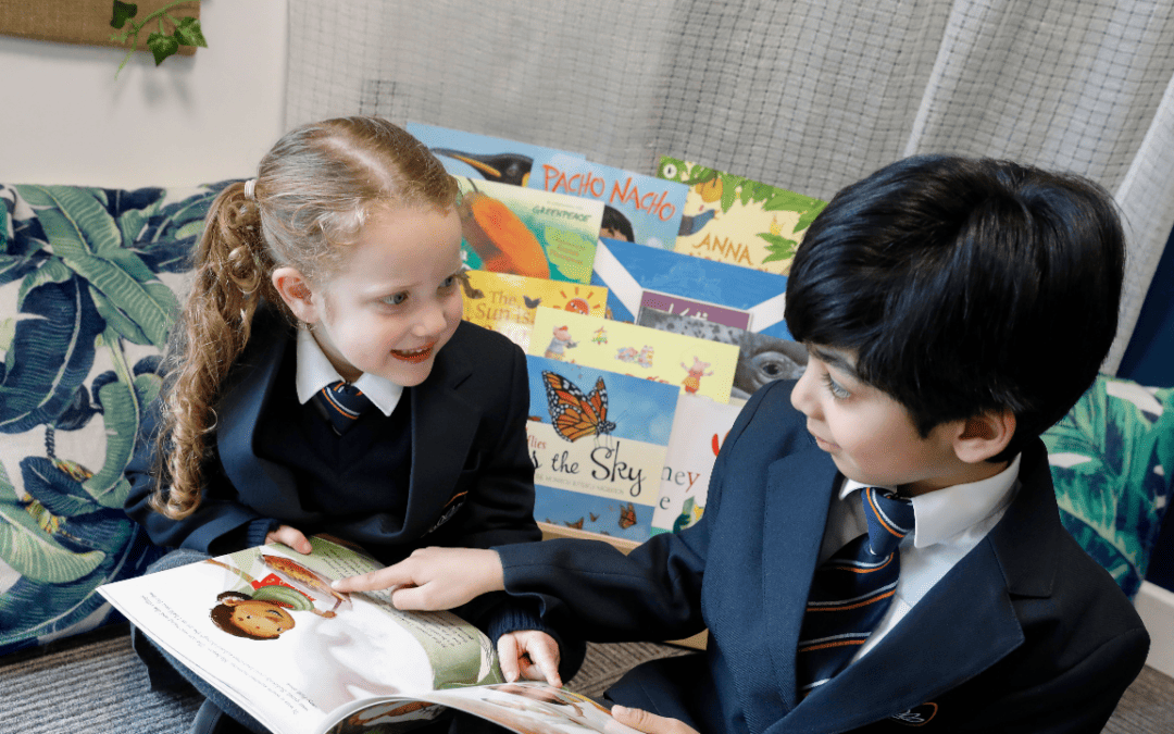 Image of Crown Street Primary School pupils reading